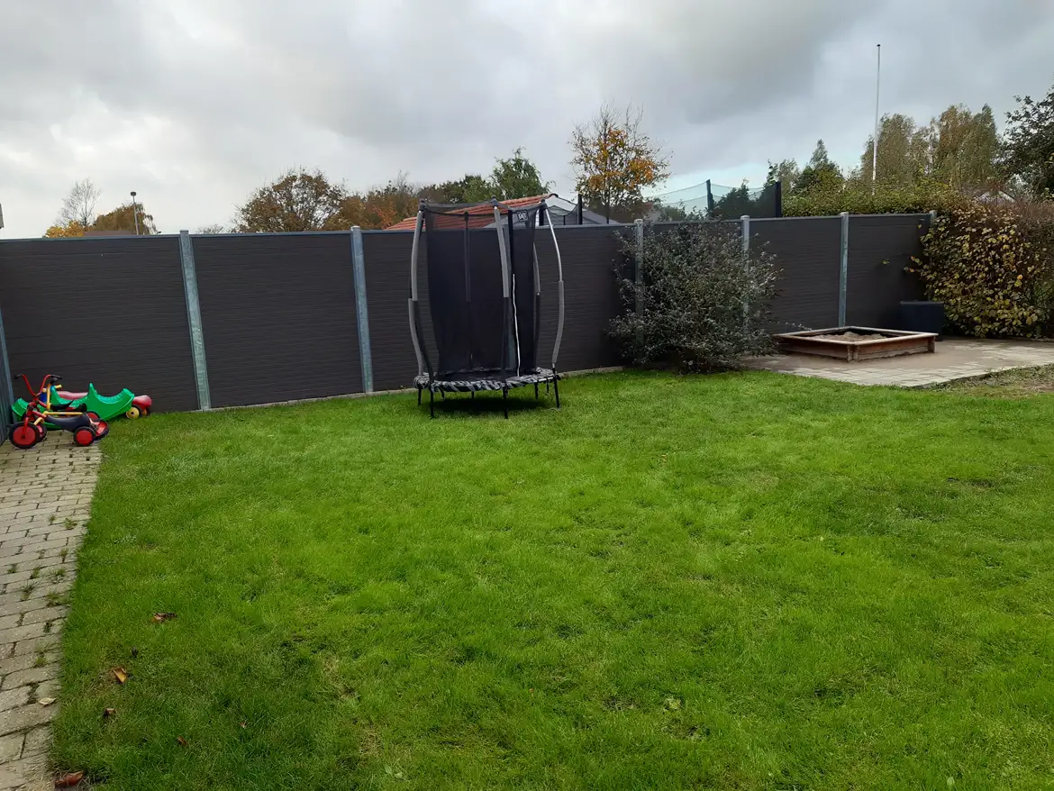 Have med trampolin og legefaciliteter